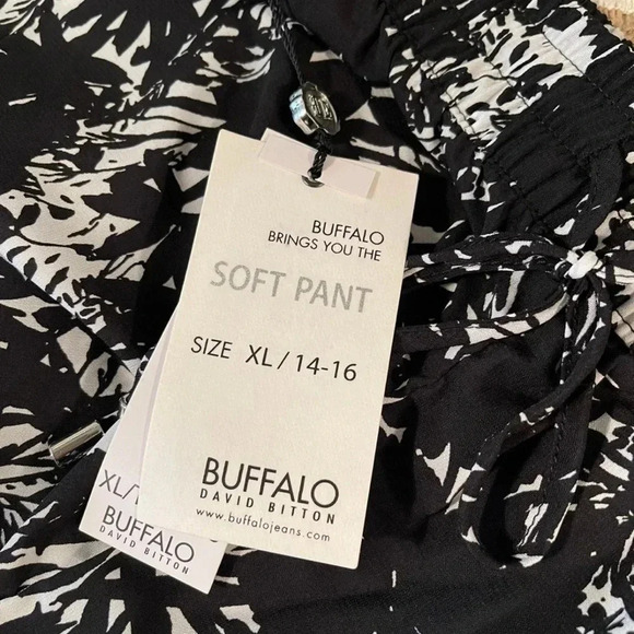 DAVID Bitton’s BUFFALO Soft‎ Pant in Black and White - Picture 7 of 13